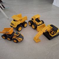 CAT & Volvo Baustellenfahrzeuge Set (4 Stück)