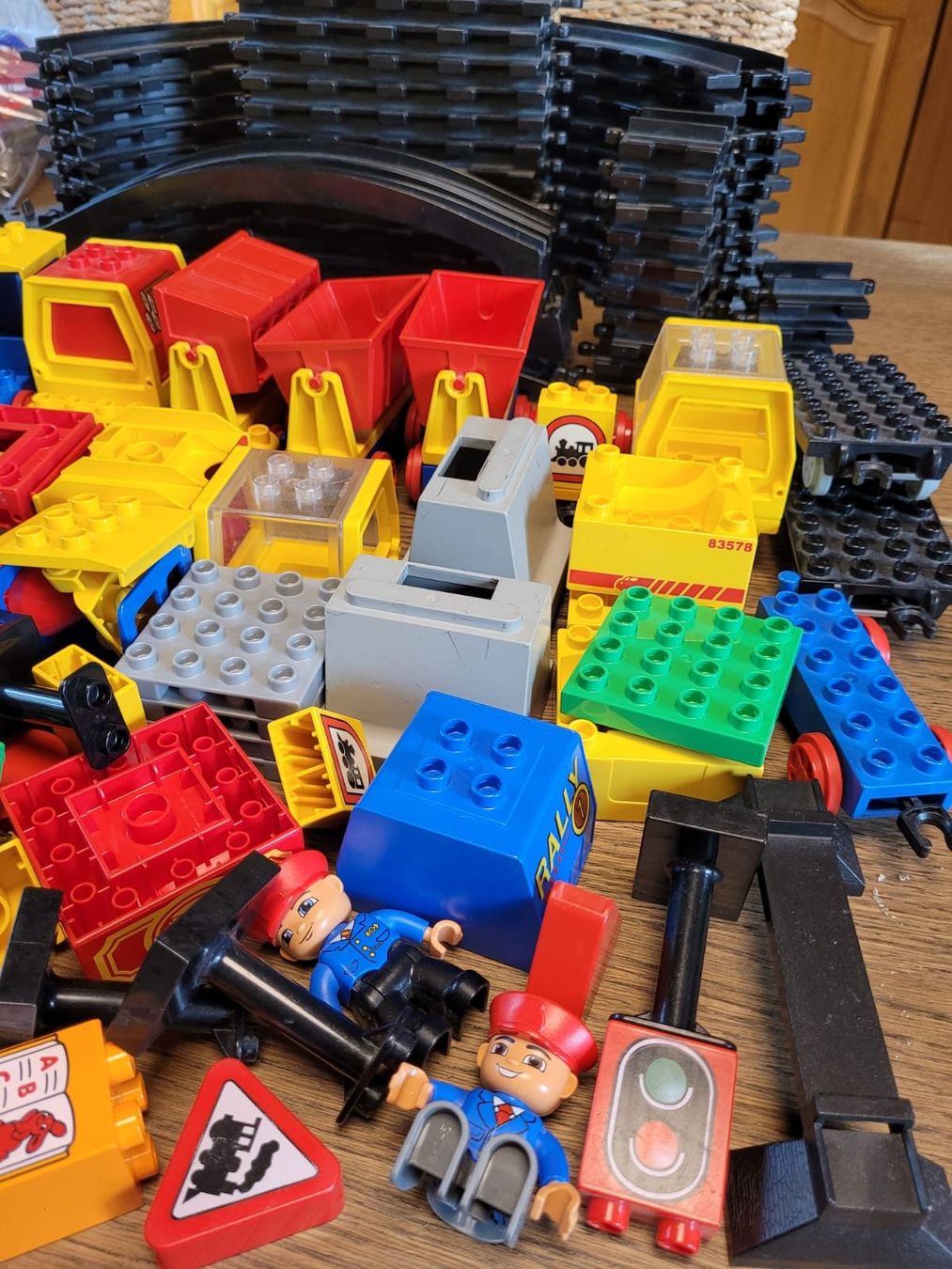 Lego Spielzeuge: LEGO DUPLO Eisenbahn Set – Gebraucht aus Sonceboz-Sombeval von ter_9rc5 1