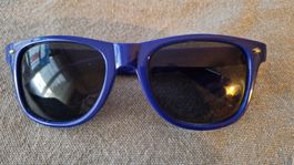 Coole blaue Sonnenbrille für den Sommer 😎☀️