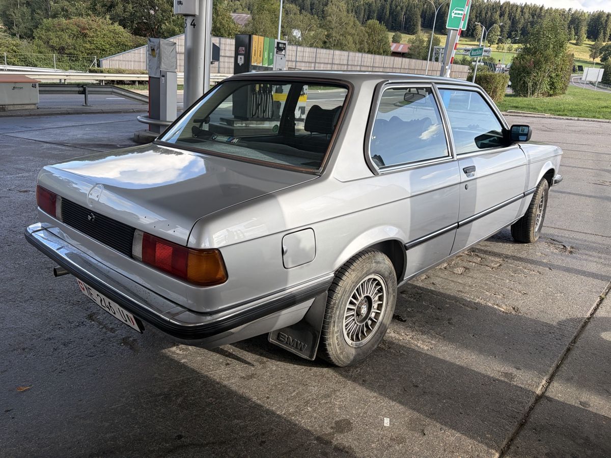 BMW Autos: Bmw 320i E21 – D'occasion à Coffrane par liciniop 2
