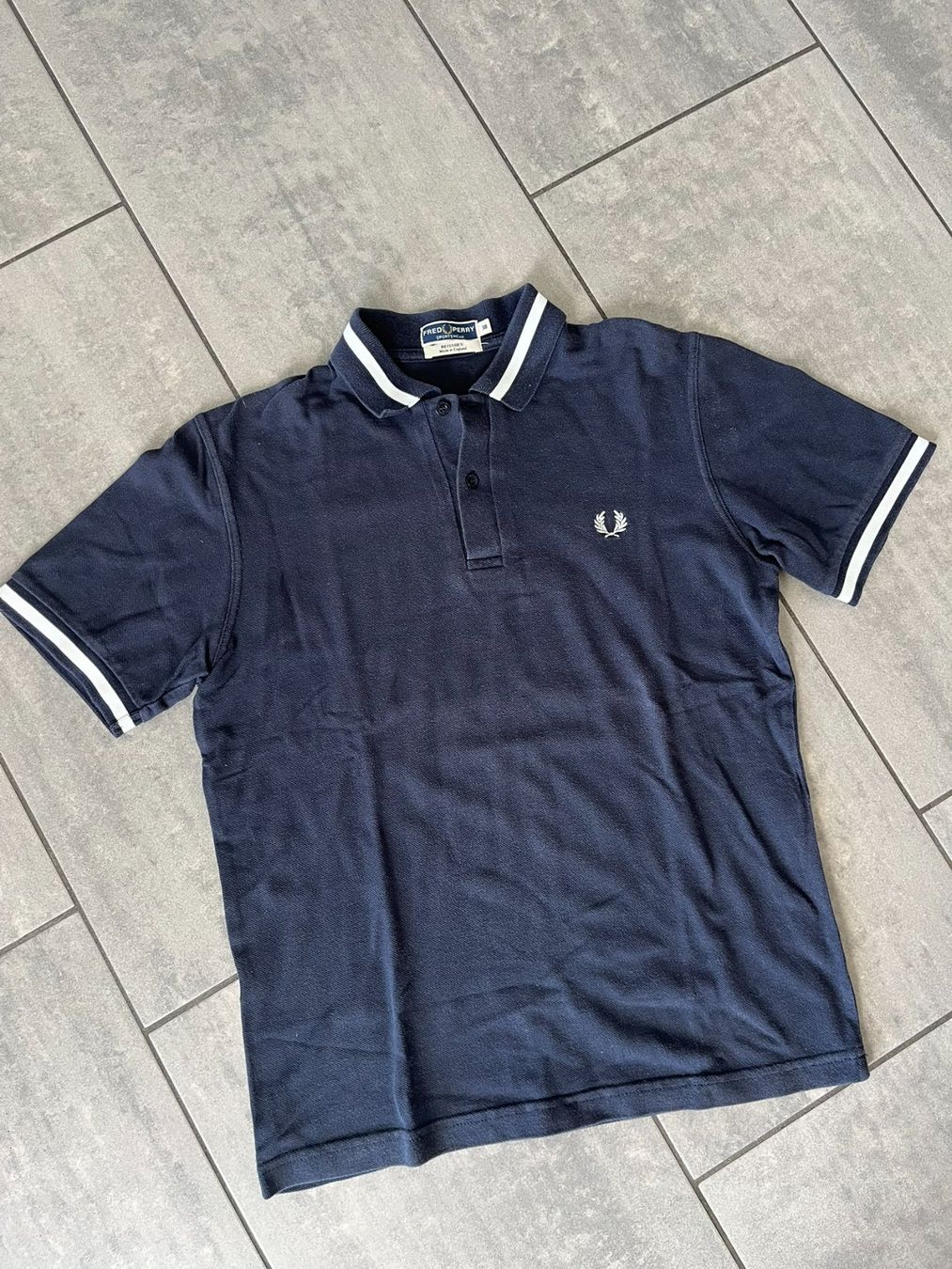 Fred Perry Magliette Polo: FRED PERRY Poloshirt Dunkelblau – Usato da Otelfingen venduto da Denis_ZH
