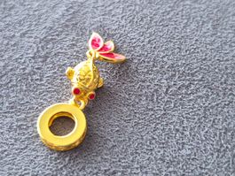 Charm Fisch farbige Flosse goldfarbig +Garantie