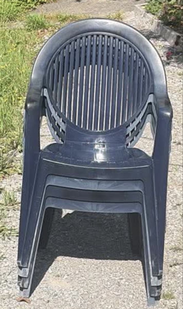 Stühle: Gartenstuhl 4 Stück Gratis – Gebraucht aus Rüti ZH von Butterfly206cc