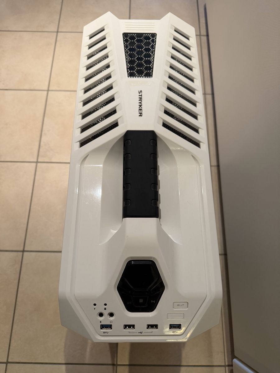 PC: Ancien pc gaming à vendre  – Usato da Savigny venduto da Alt_h7v9 5