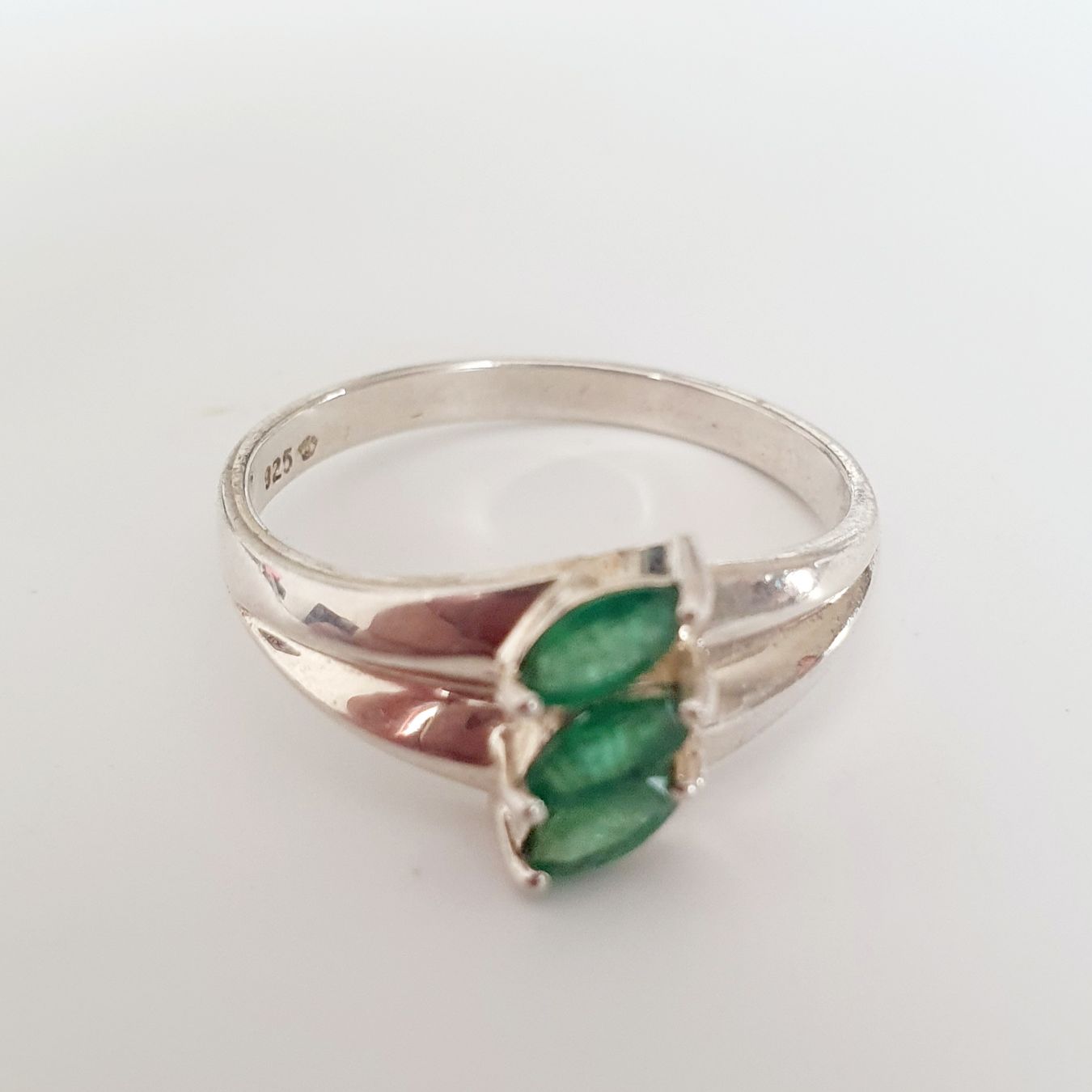 Anelli: Ring mit 3 Smaragden 925 Silber Gr 18,1 mm – Usato da Kreuzlingen venduto da Wunderkiste123