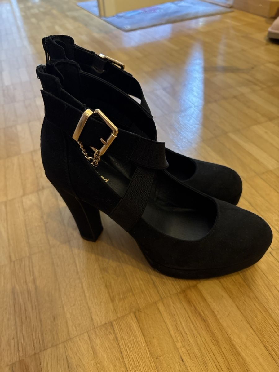 Graceland Chaussures femmes: Graceland Riemen-Pumps – Neuf (Voir description) à Sisseln AG par Gommibaerli87