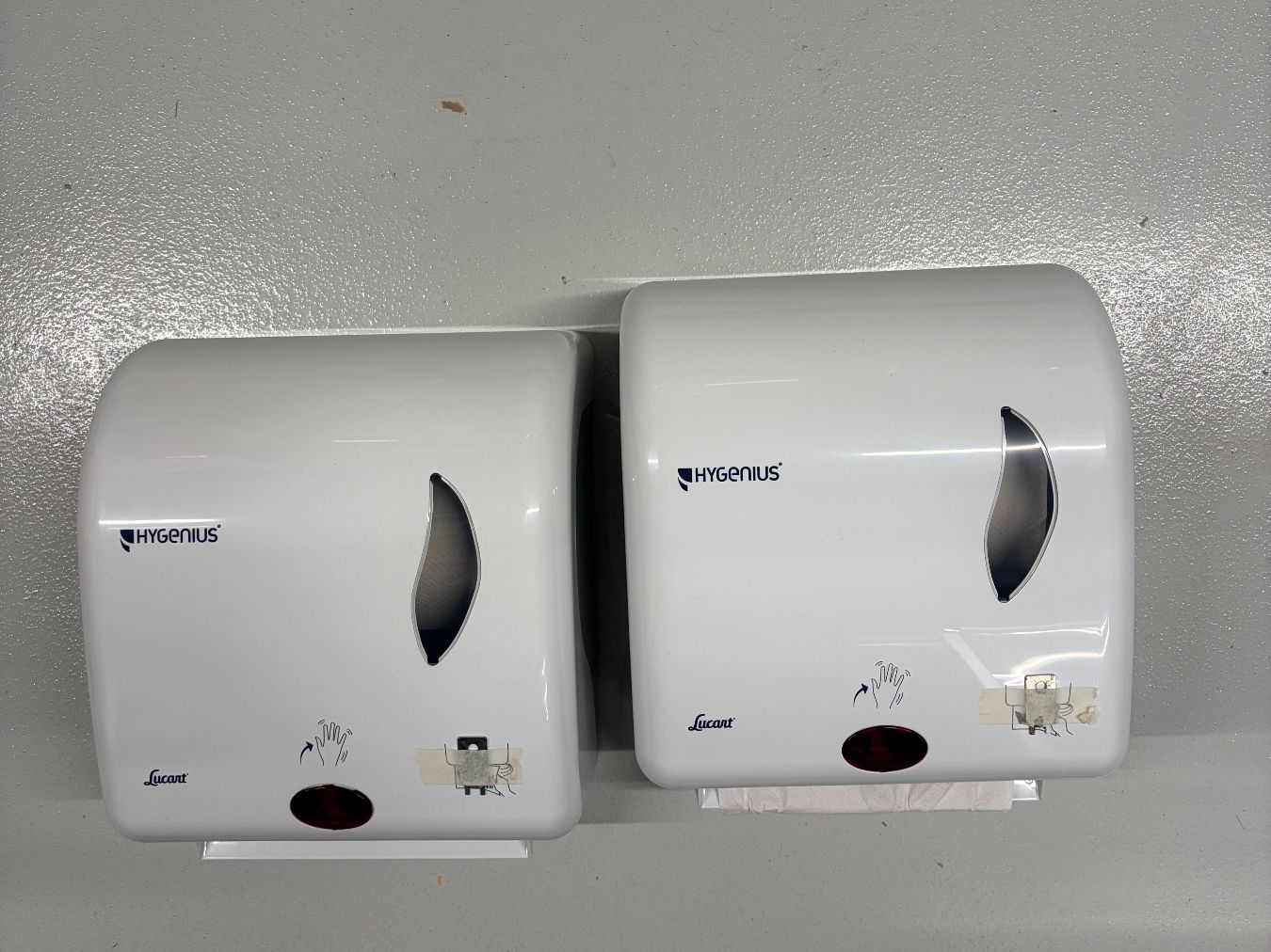 Portasciugamani: Lucart Hygenius Touchless Towel Dispenser x2 – Usato da Bergdietikon venduto da Ivan19.88