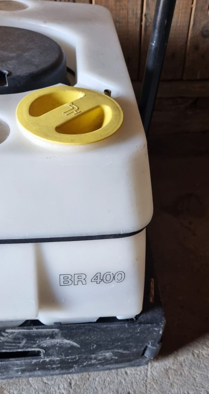 Kärcher Tutte le macchine: Kärcher BR 400 Scheuersaugmaschine – Usato da Bern venduto da ros_v7ry 3