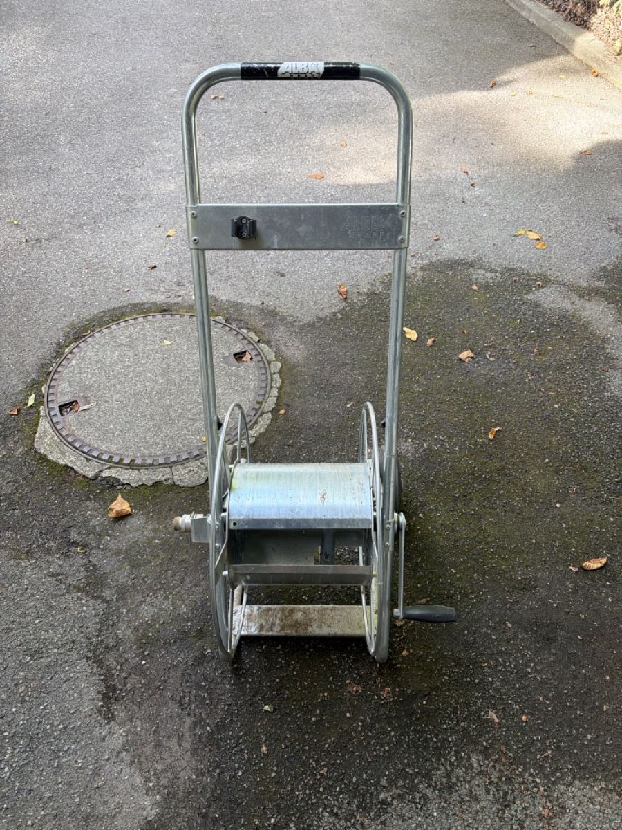 Valises & Sacs: Alba Gartenschlauchwagen – D'occasion à Uster par rollerboatman 2