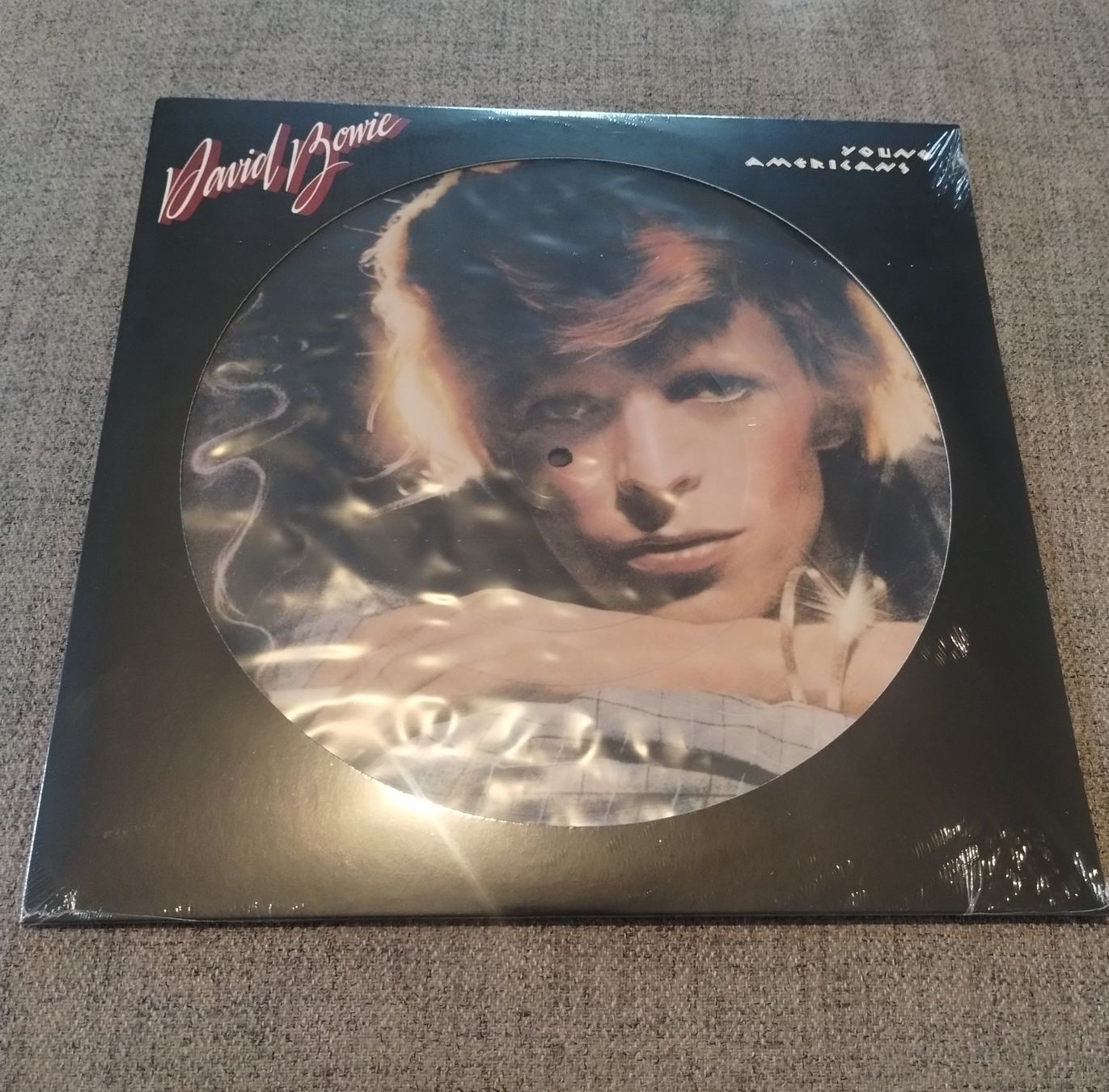 Dischi in vinile: David Bowie " Young Americans" picture disc – Nuovo e nell'imballaggio originale da Lausanne venduto da Martinucci