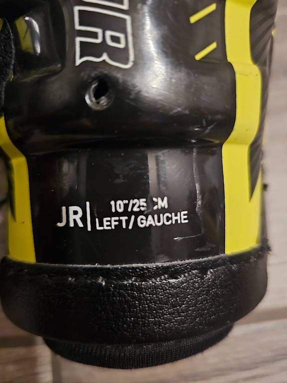 Schutz & Schoner: Warrior Eishockeybeinschoner Alpha DX4, gebraucht – Gebraucht aus Niederweningen von Reto_81 1