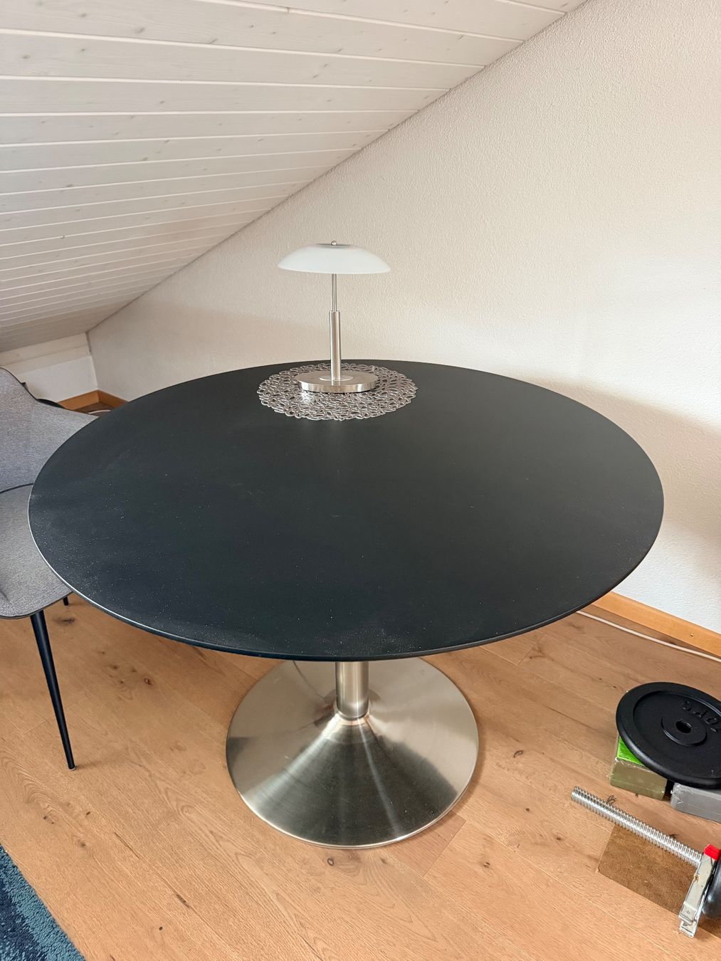 Tische: Runder Tisch – Gebraucht aus Aarwangen von fra_sh78