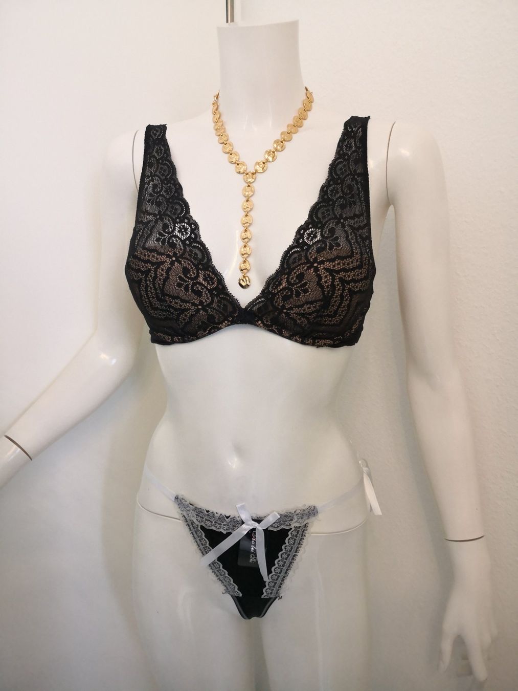 Intimissimi Altra biancheria intima: 🤩5 STK: INTIMISSIMI BH'S SPITZE & MULTIFUNKTION & STRINGS – Usato da Olten venduto da Naja-Twins-Twins 4