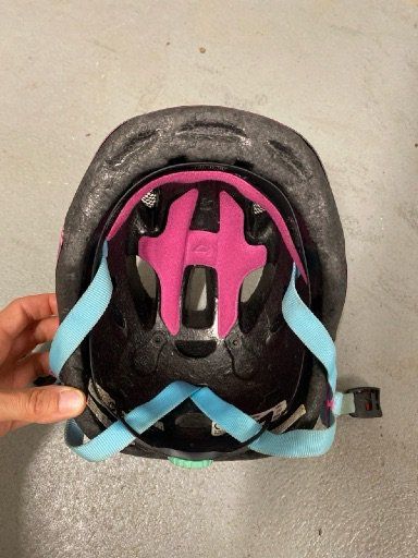 Giro Casques: Kindervelohelm – D'occasion à Zürich par rue_v79y 1