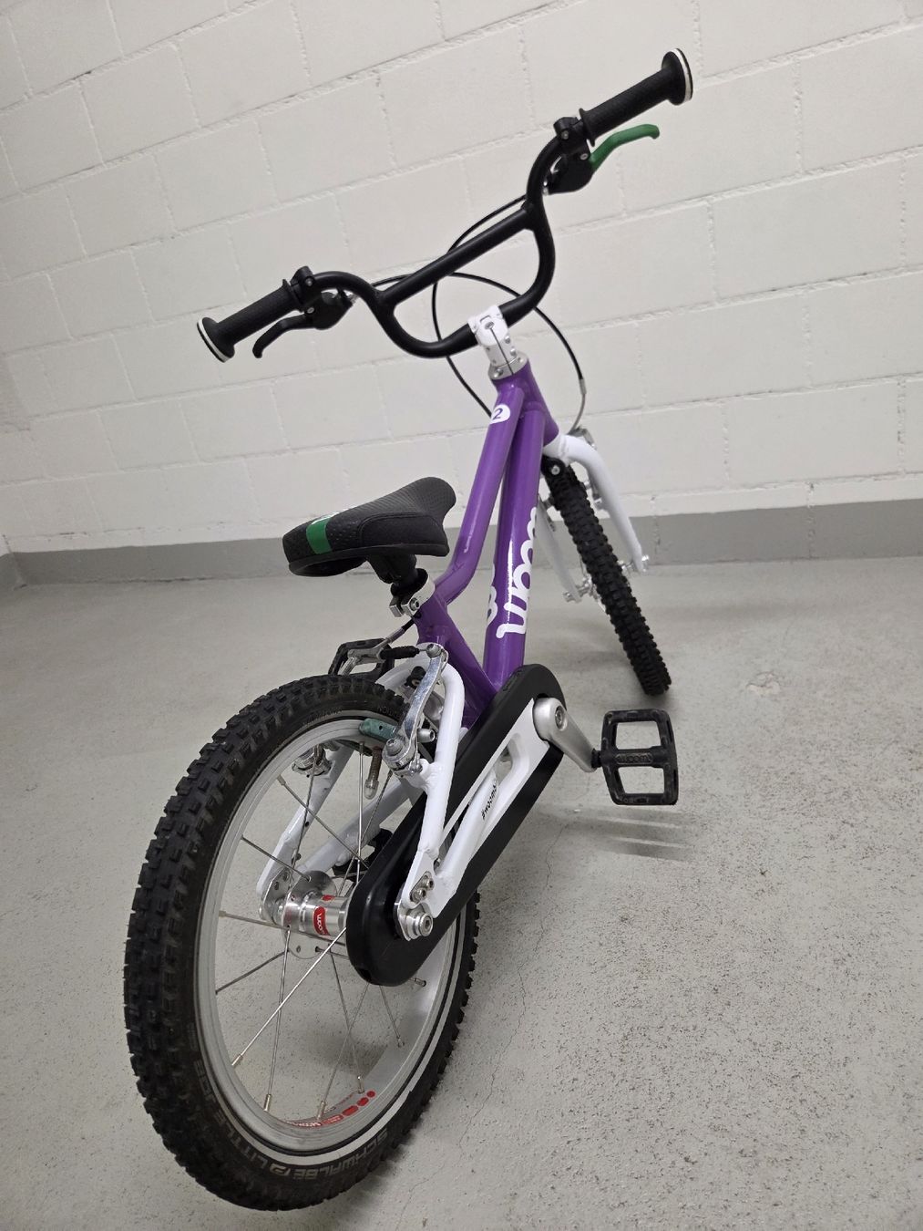 Woom Vélos: Kindervelo Woom 2 - Frisch ab Service  – D'occasion à Frauenfeld par Pecees 3