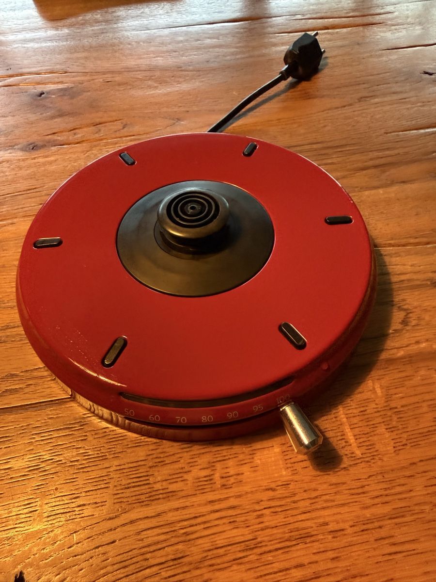 Kitchenaid Wasserkocher: Kitchenaid Artisan Wasserkocher rot – Gebraucht aus Allschwil von Artur15 5