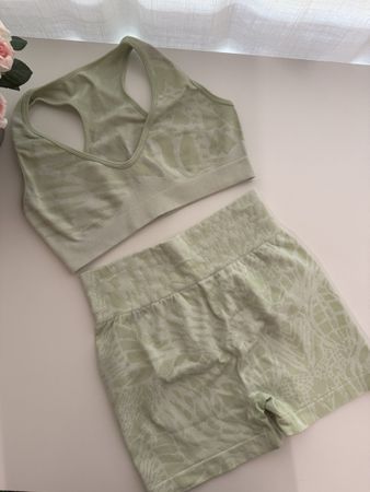 Sport Set Top und Shorts grün gemustert Grösse L neu