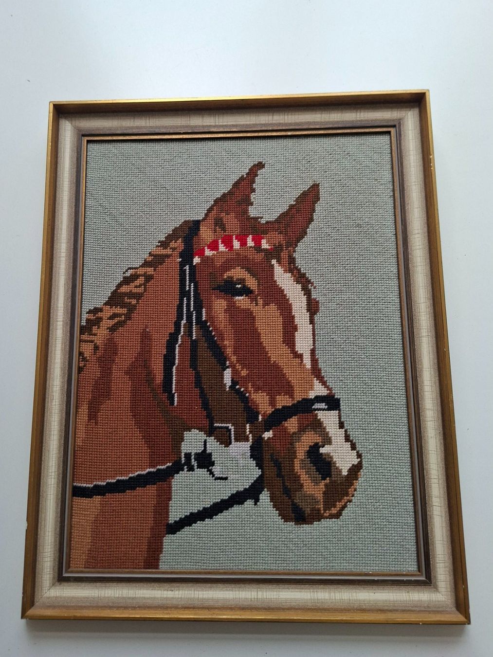 Cerchi da ricamo: Stickbild Pferd gerahmt – Usato da Wettingen venduto da Wendemarket