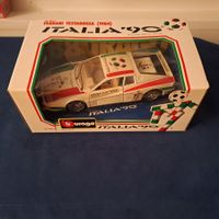 Burago Ferrari Testarossa 1984 Italia 90 Modellauto OVP 1/18