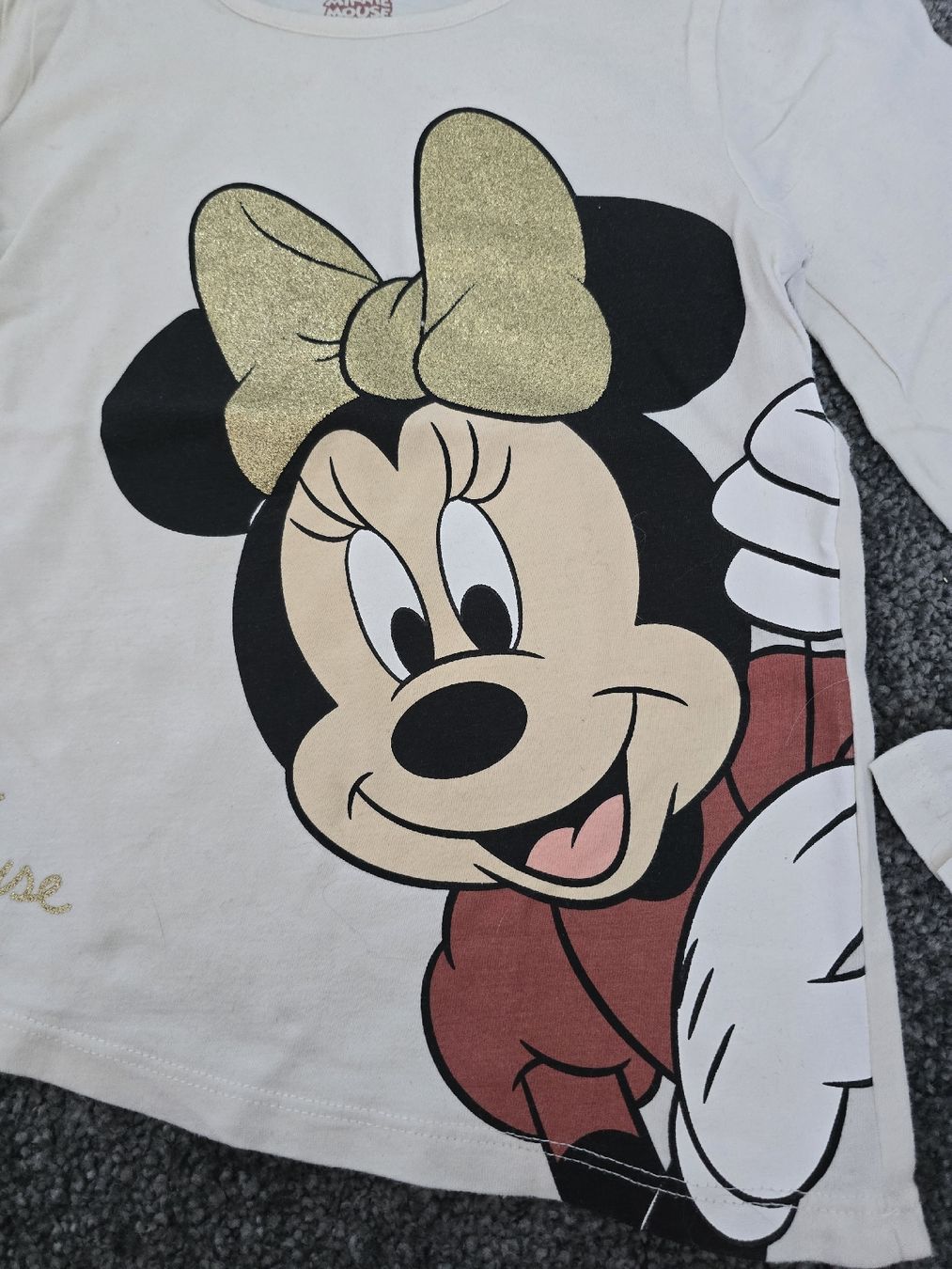 C&A Maglioni & Felpe: Minnie Mouse Langarmshirt Gr. 104-110 – Usato da Unterentfelden venduto da Panda-87 1