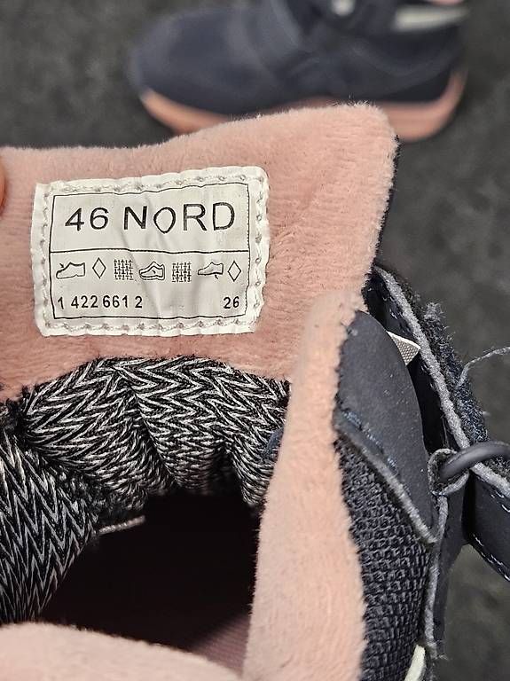 Schuhe für Mädchen: Neue Winterschuhe Mädchen Gr. 26 – Gebraucht aus Dietlikon von moischa 2
