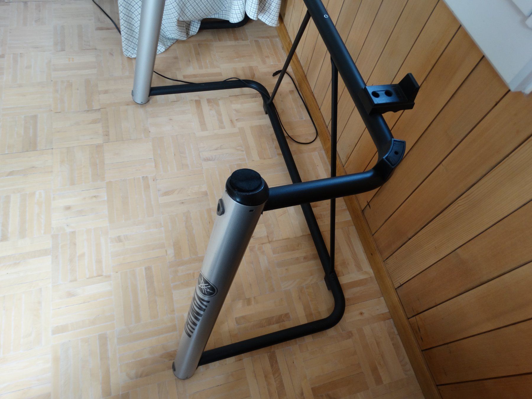 Supporti per strumenti musicali & leggii: Keyboard Ständer – Usato da Lengnau AG venduto da Oskarhuus 2