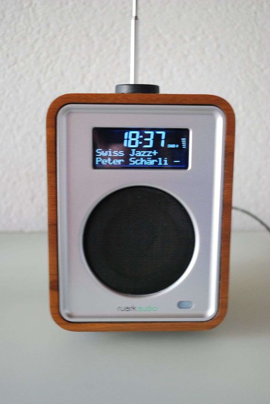 Ruark Radio: Ruark Audio Radio mit FM/DAB/AUX – Usato da Ennetbaden venduto da Rosen1