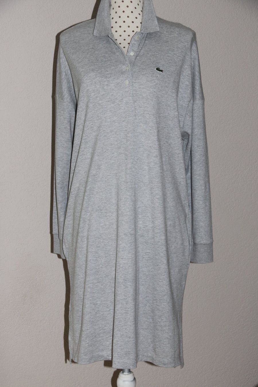 Lacoste Vestiti: Neues mega lässiges Kleid von LACOSTE eher Gr.M – Nuovo e nell'imballaggio originale da Oberwil-Lieli venduto da Svetlana28 4