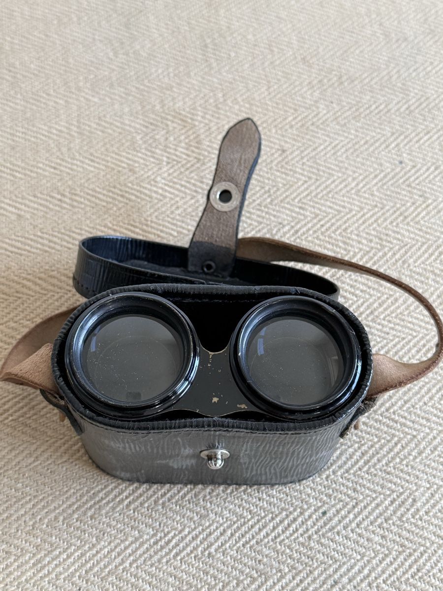 Binocoli: Schöner antiker Feldstecher Binoculars mit Lederetui – Usato da Konolfingen venduto da petzipetz 4