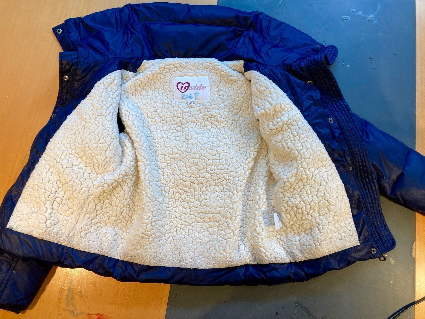 Jacken & Mäntel: dicke, dunkelblaue Daunenjacke 128 – Gebraucht aus Neuendorf von Knopfi 2