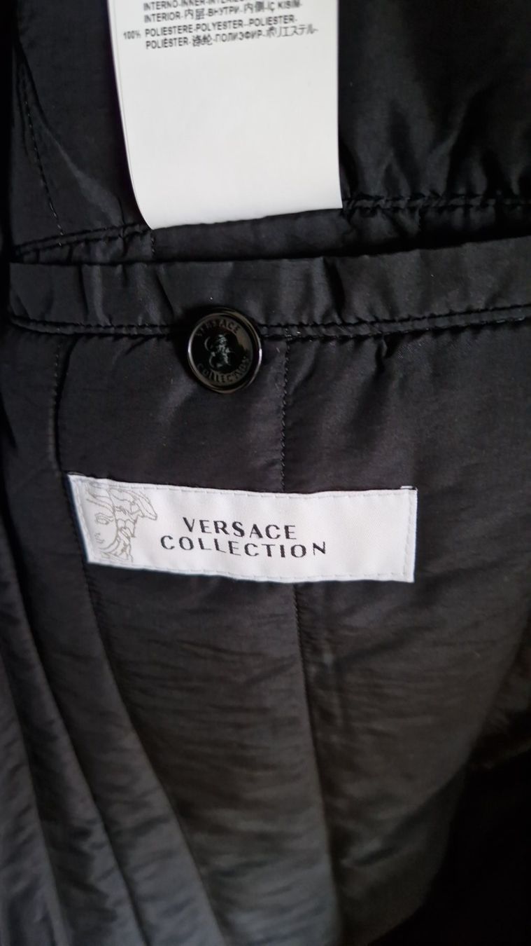 Versace Cappotti: Neue Versace Mantel – Nuovo (secondo la descrizione) da Glattpark(Opfikon) venduto da Anastasiad 3