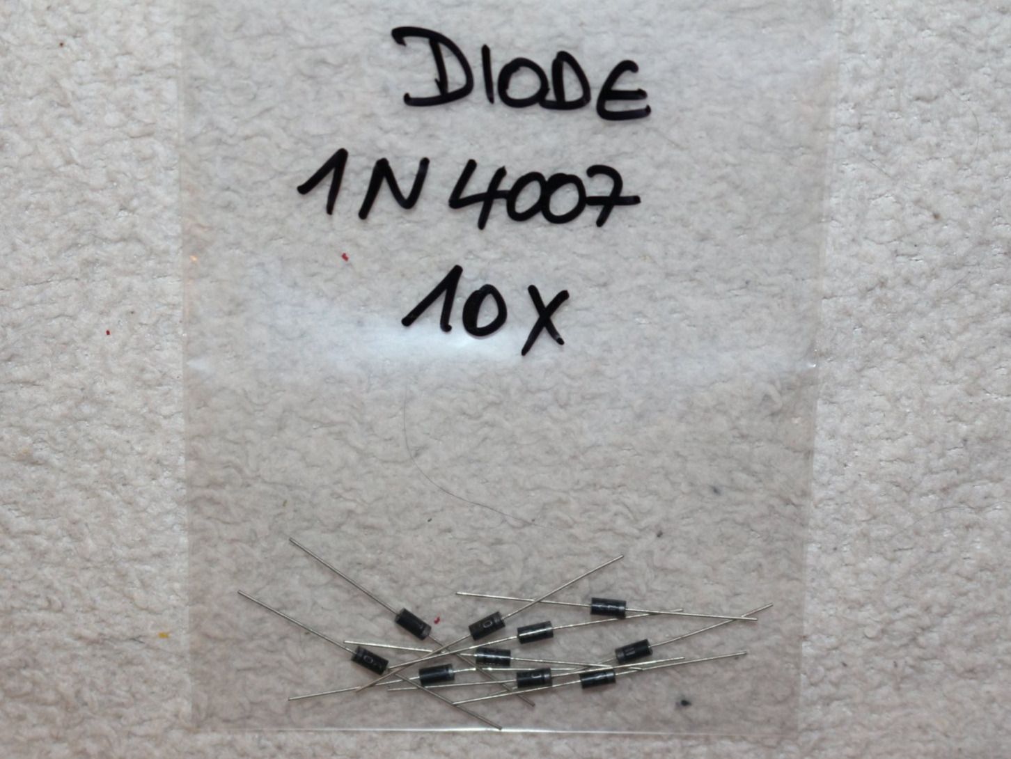 Modellini di ferrovie: Diode 1N4007, 10 Stück pro minigrip – Nuovo (secondo la descrizione) da Roveredo GR venduto da ManolitoBoris 2