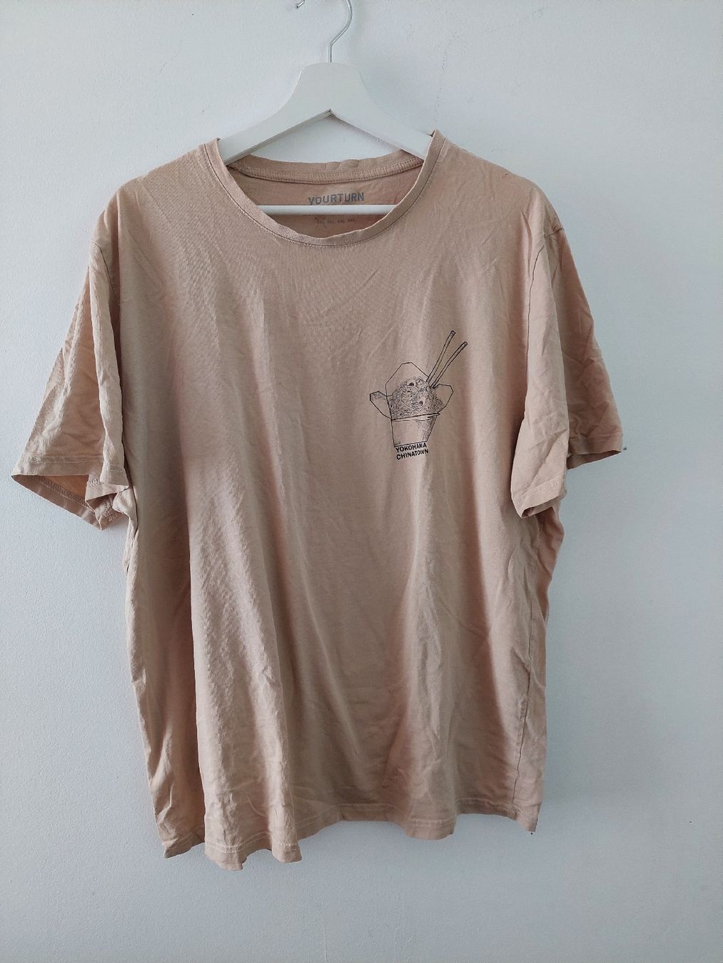 T-shirt: Tshirt YOURTURN – Usato da Neftenbach venduto da Joyvdberg