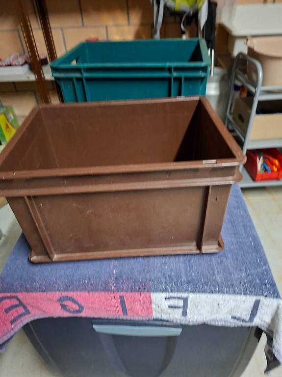 Contenitori & Simili: Kunststoffbox – Usato da Lupfig venduto da Franzil 1