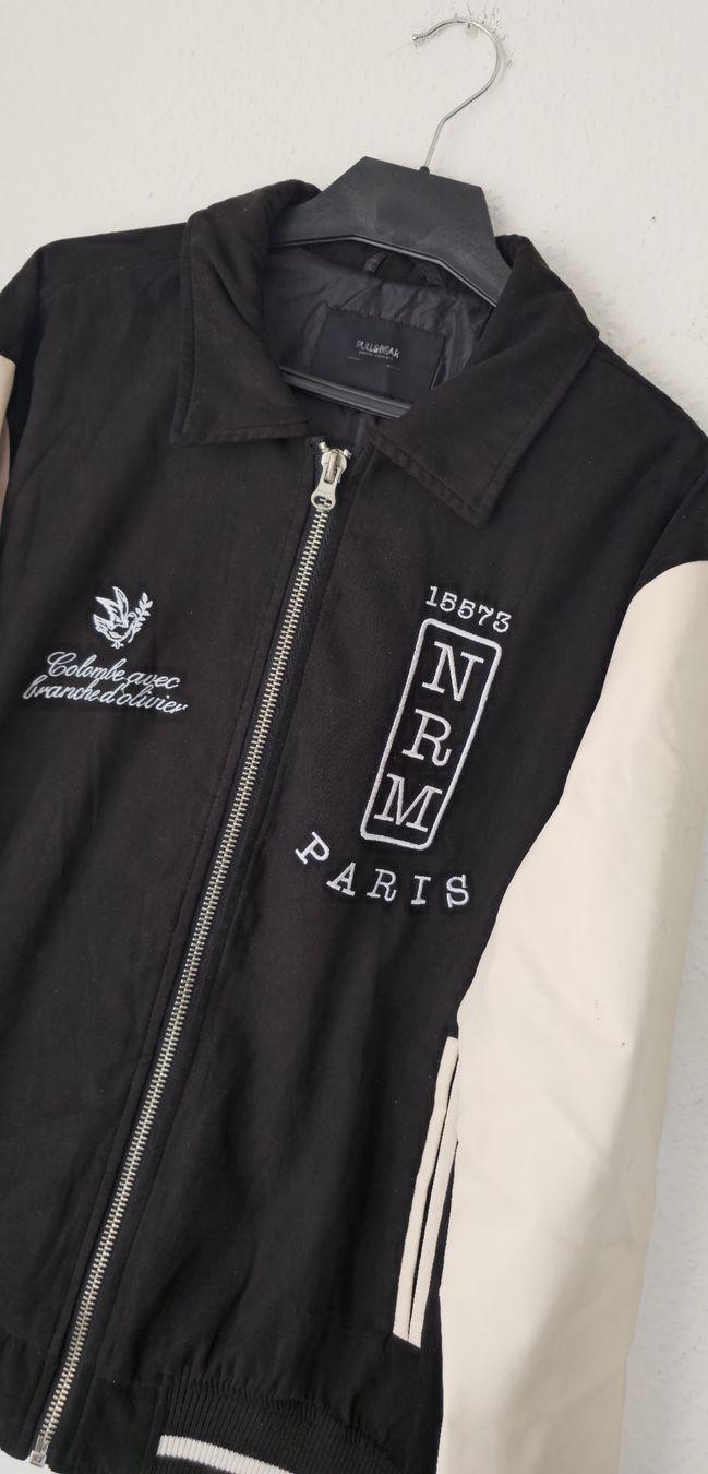 Pull&Bear Vestes: Veste bomber Pull&Bear Paris - Style universitaire taille L – D'occasion à Genève par MariaS2 2