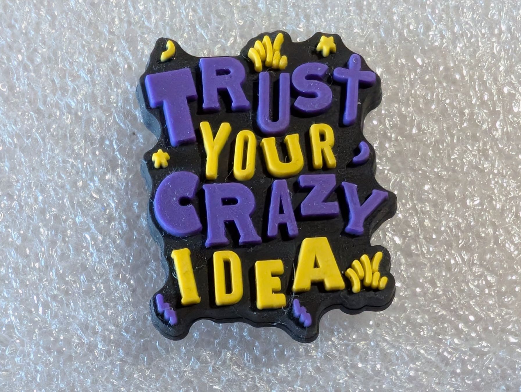 Placchette & Badge: Ansteckpin 233: Trust your crazy idea – Usato da Oppligen venduto da Pin-Fall-Shop