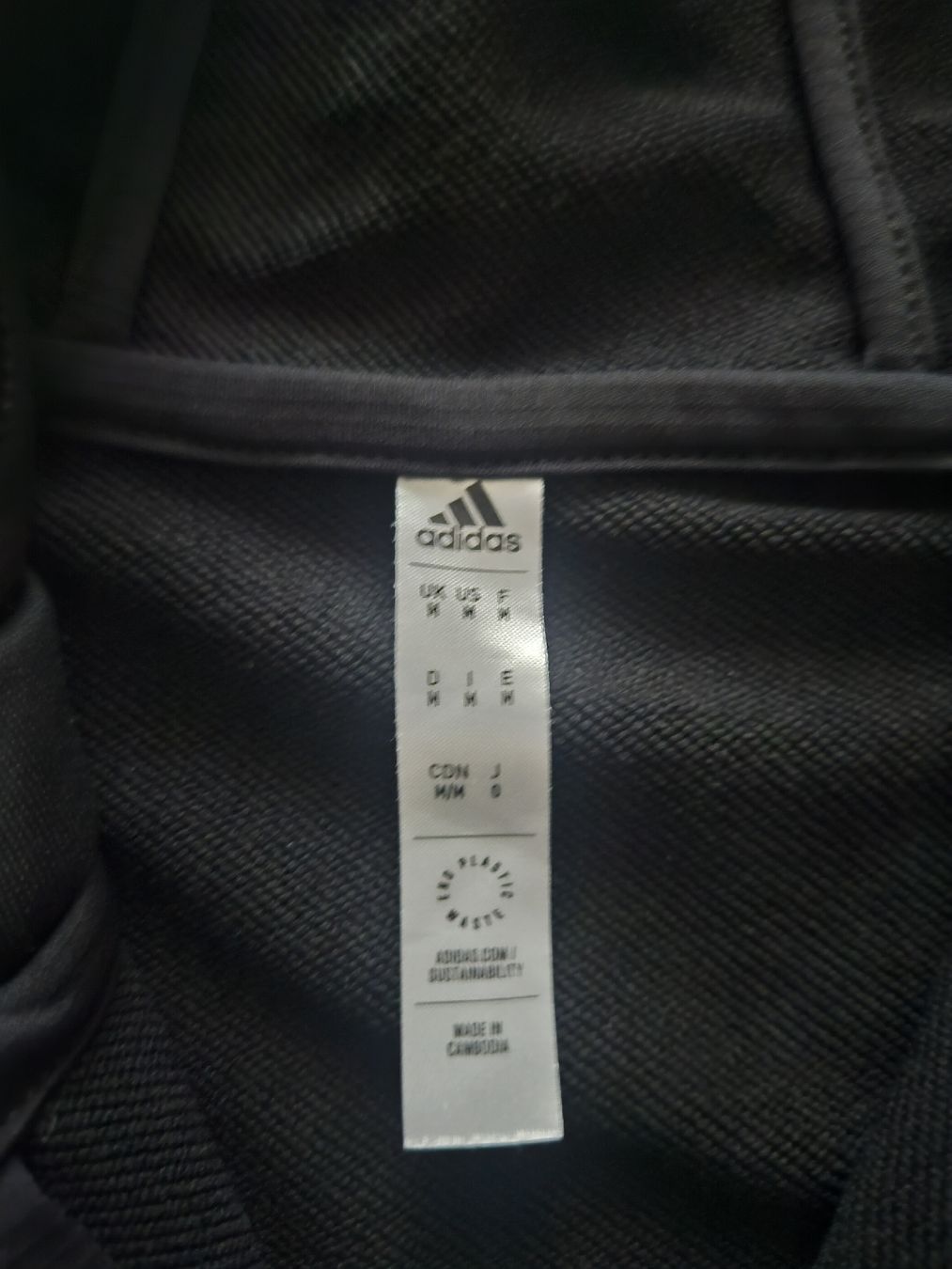 Adidas Maglioni & Felpe: Adidas Hoodie Gr.M – Nuovo (secondo la descrizione) da Emmenbrücke venduto da TopGato 2