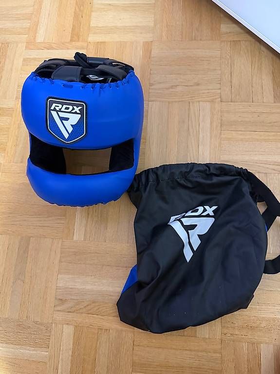 Caschi: Casque de boxe Pro Training APEX A5 - XL – Nuovo (secondo la descrizione) da Lausanne venduto da Vic_Mackey