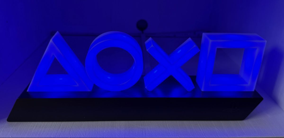 Sony Console: Leuchtendes PlayStation Logo – Usato da Rüti ZH venduto da second.life