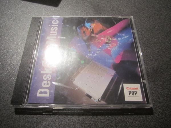 CDs: CD Desk Side Music – Gebraucht aus Zürich von Motzkuh