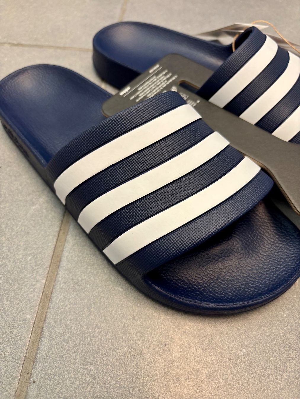 Adidas Scarpe da uomo: Adilette Slippers – Nuovo e nell'imballaggio originale da Zürich venduto da mc_mike77 1