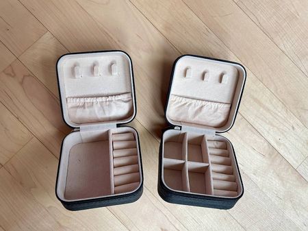 2 kleine Schmuckboxen / Reise-Schmucketuis schwarz