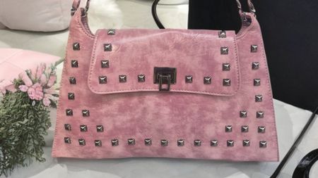 Borsa rosa con borchie nuova