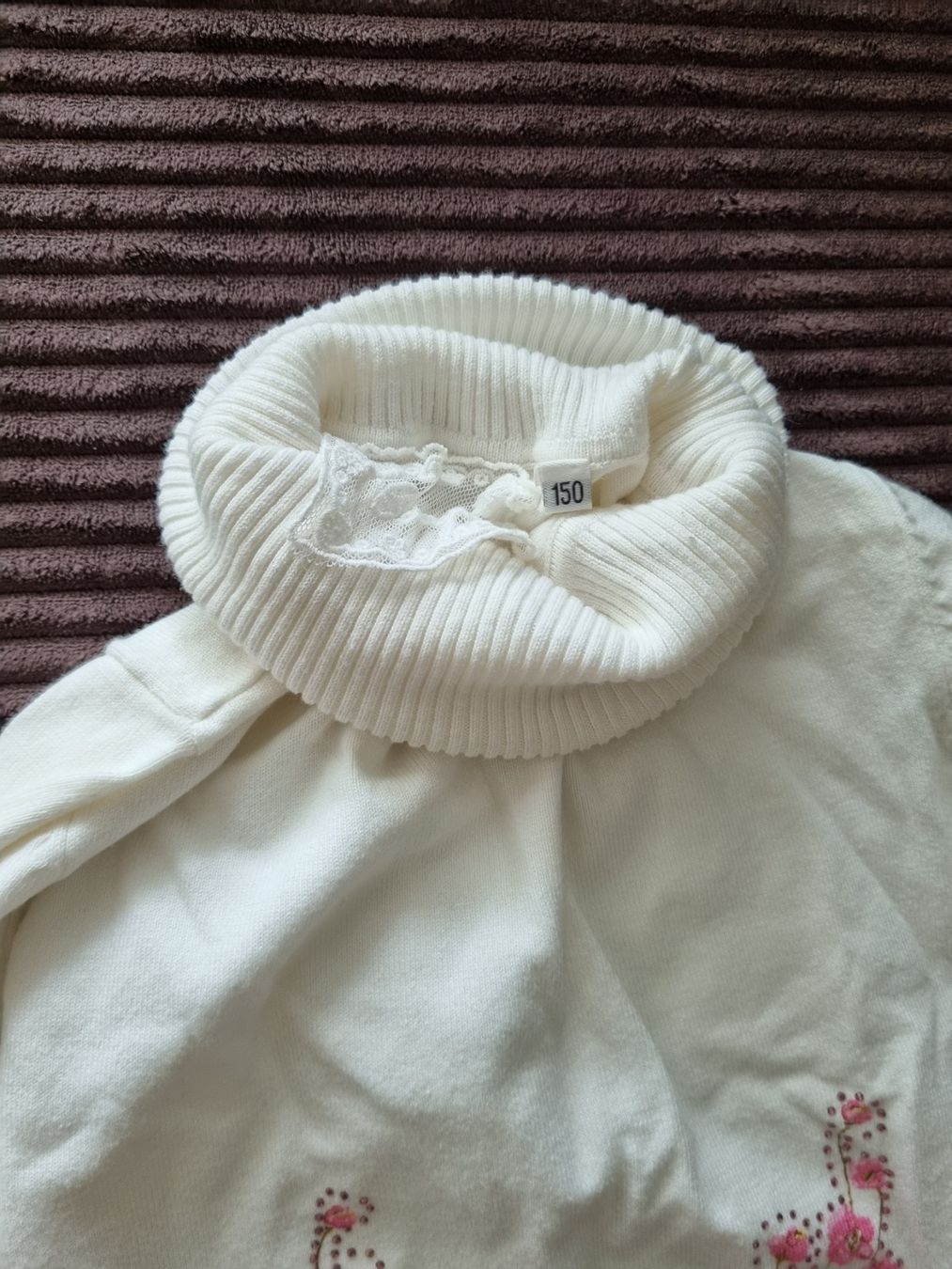 Pullover & Sweatshirts: Pull blanc fleuri taille 150 – Gebraucht aus Riddes von pierre-a-facettes 2