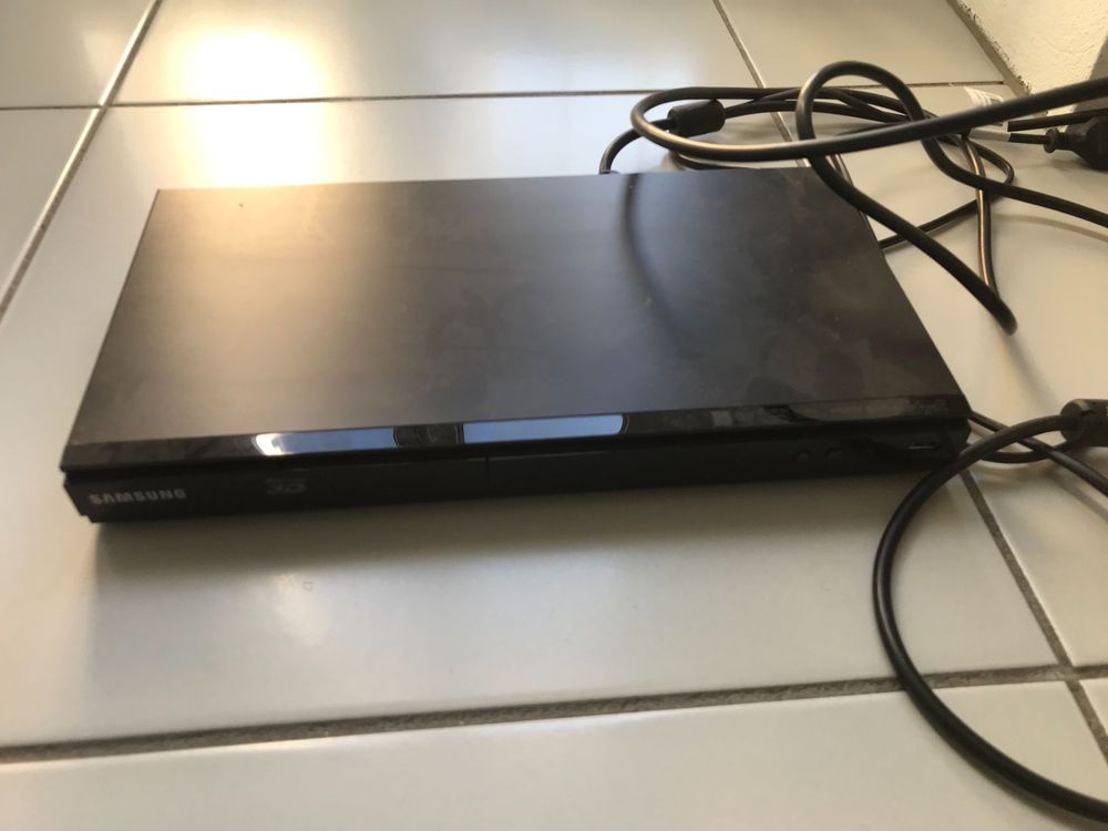 SAMSUNG BluRay Disc Player Mod BDE5500 Kaufen auf Ricardo