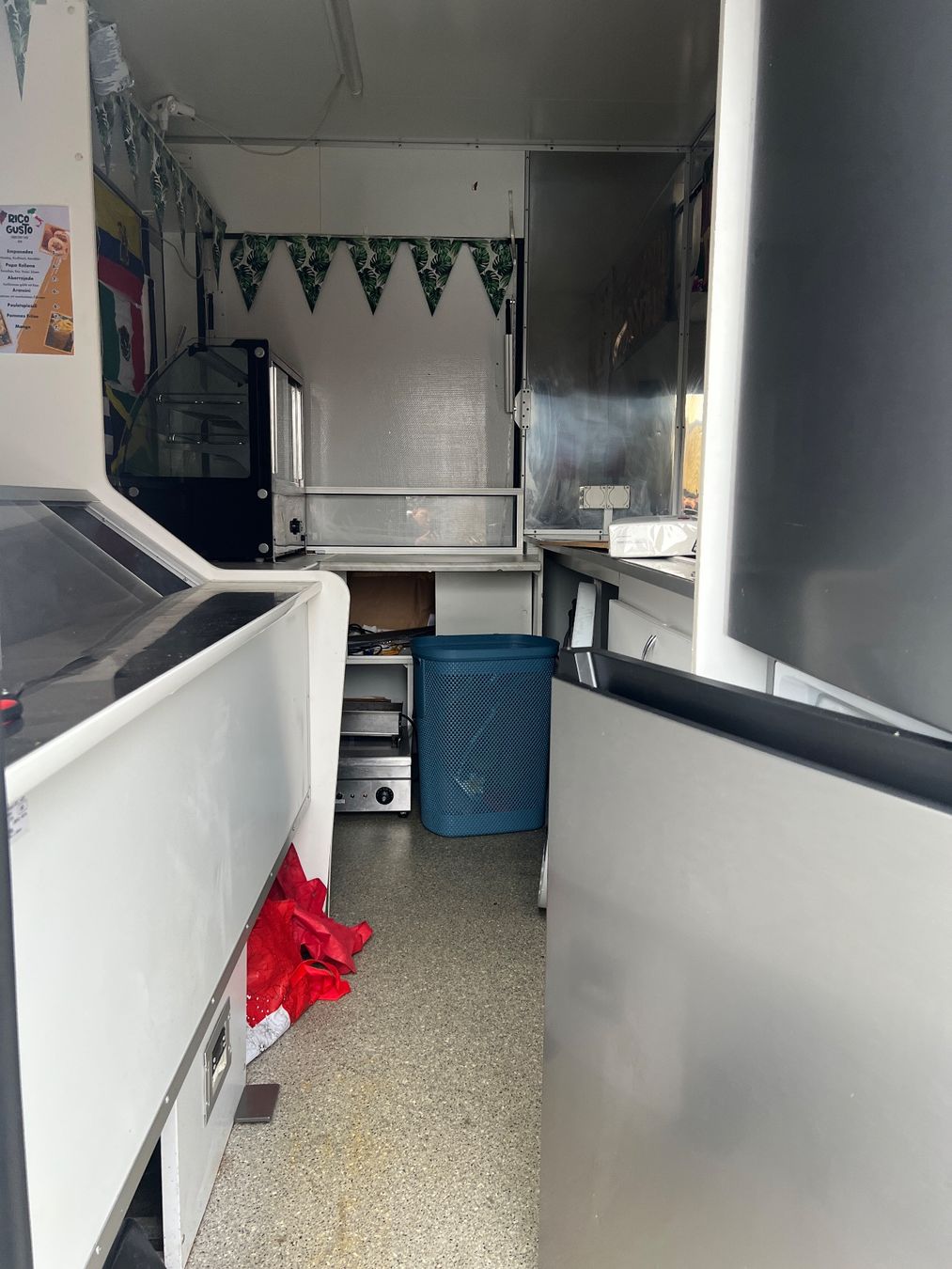 Anhänger: Imbisswagen foodtruck – Gebraucht aus Ostermundigen von and_7wcj 2