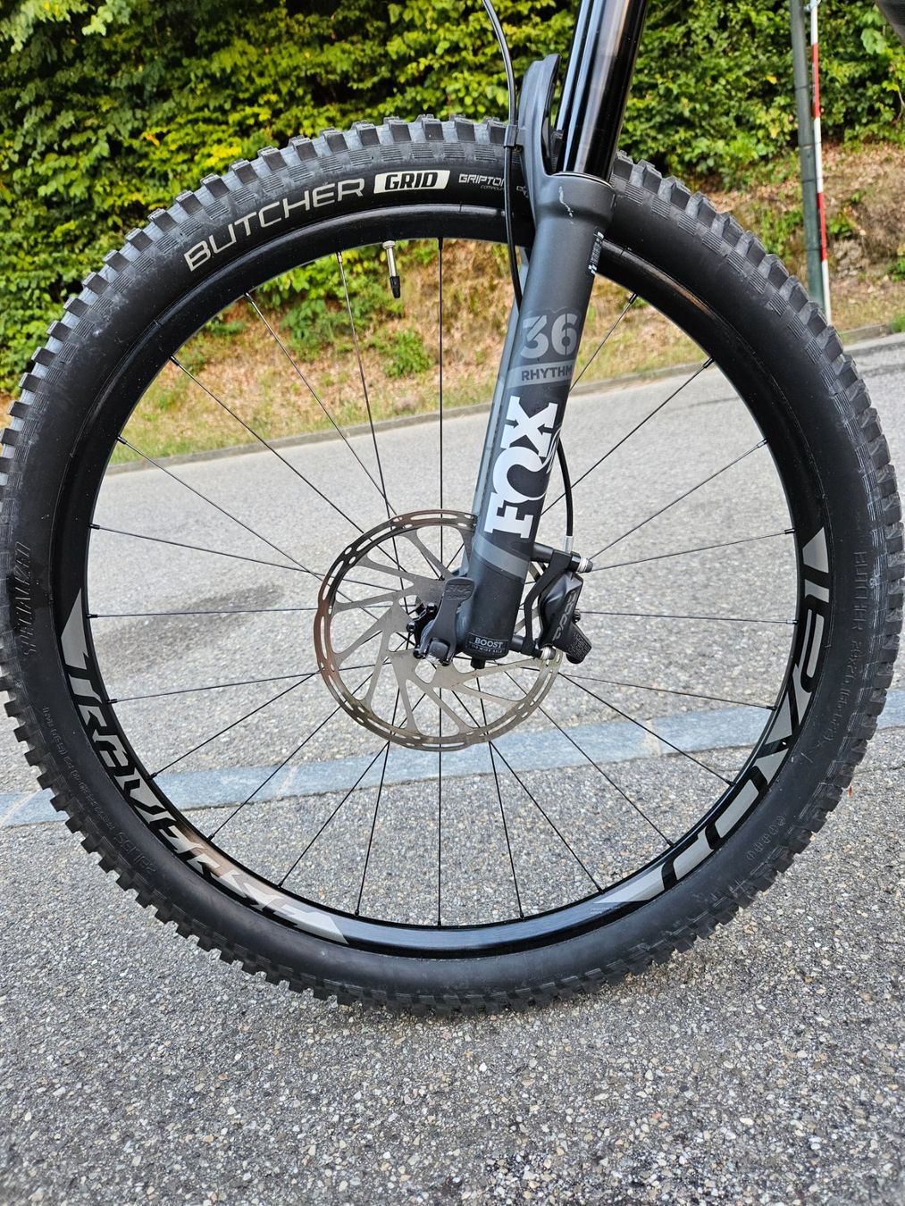 Specialized Vélos: Specialized Enduro Carbon Schwarz Fox Gabel Grösse M – D'occasion à Oftringen par MikoMako 1