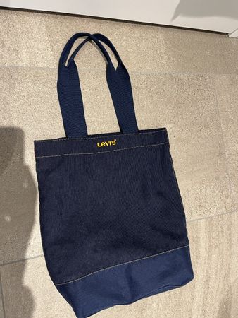 Levis Tasche Neu