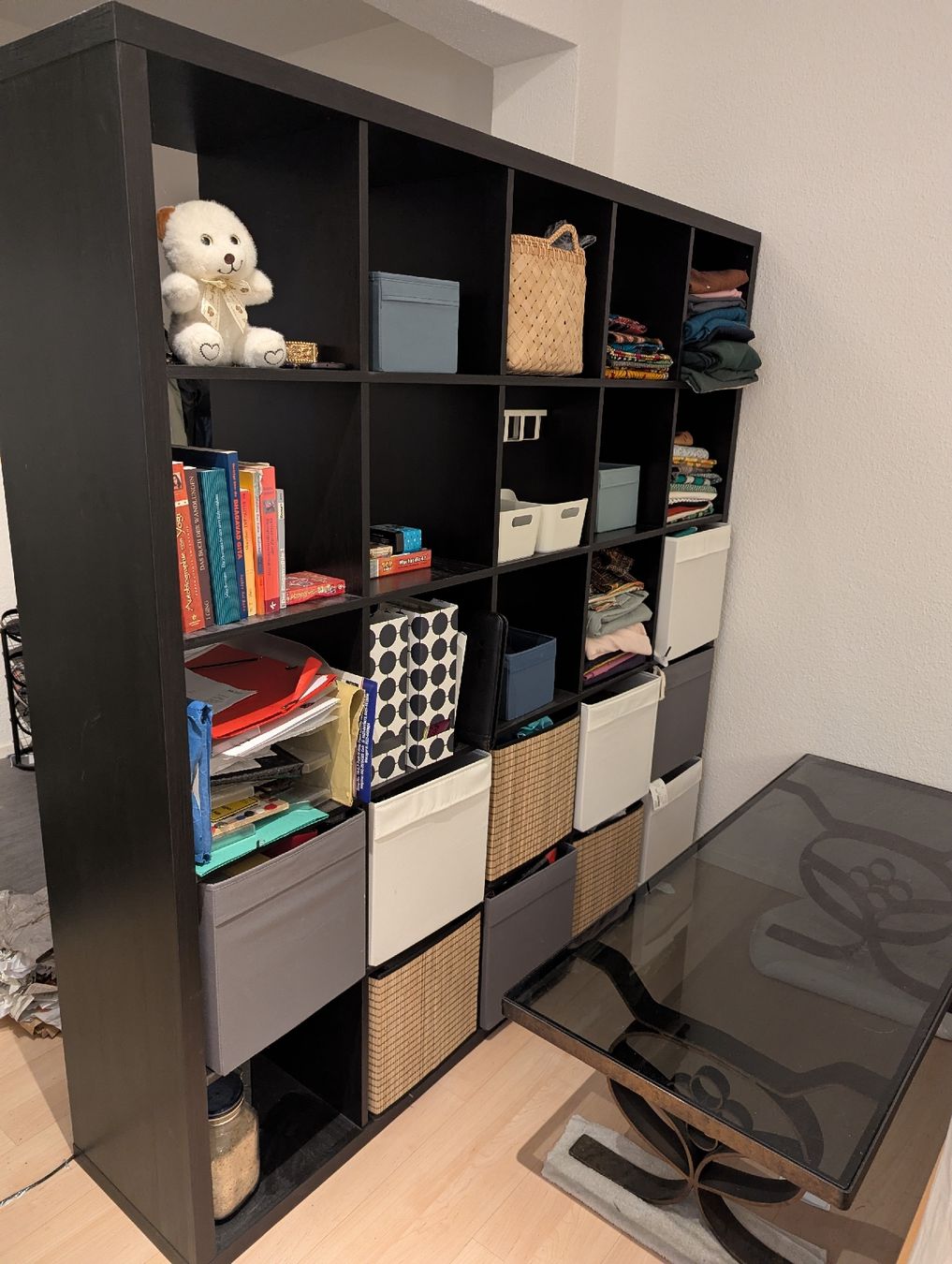 Ikea Scaffali: Schwarzes Kallax Regal inklusive Boxen – Nuovo (secondo la descrizione) da Winterthur venduto da joh_mj2t 1