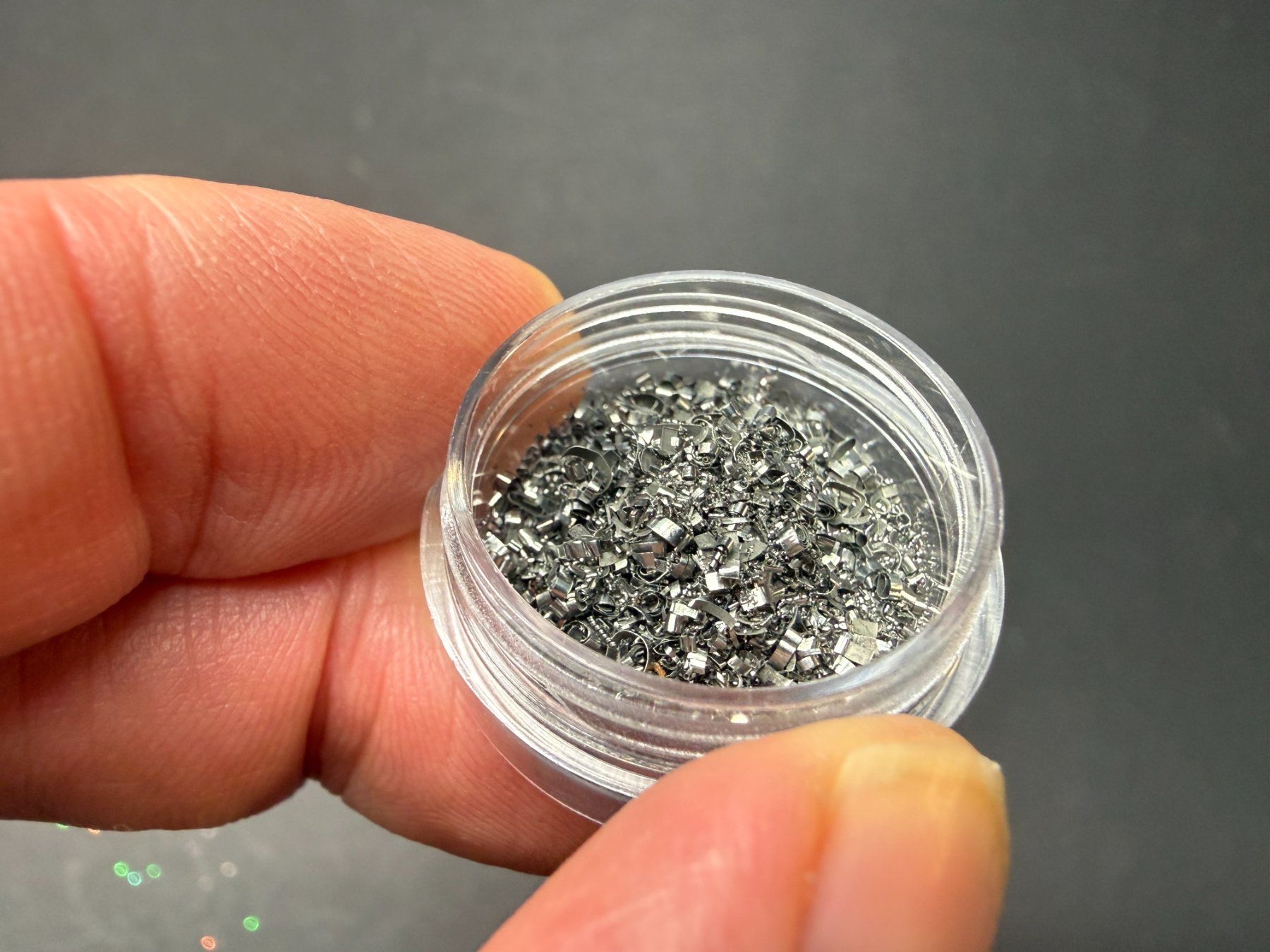 Metalli preziosi: Hafnium, 1 g saubere Drehspäne – Nuovo e nell'imballaggio originale da Lützelflüh-Goldb venduto da Elementis 2